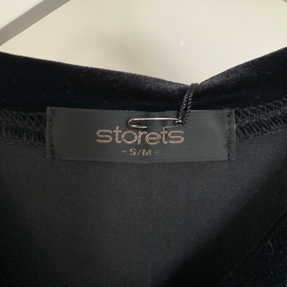 STORETS Black Velvet Short Sleeve Dress - Picture 4 of 4